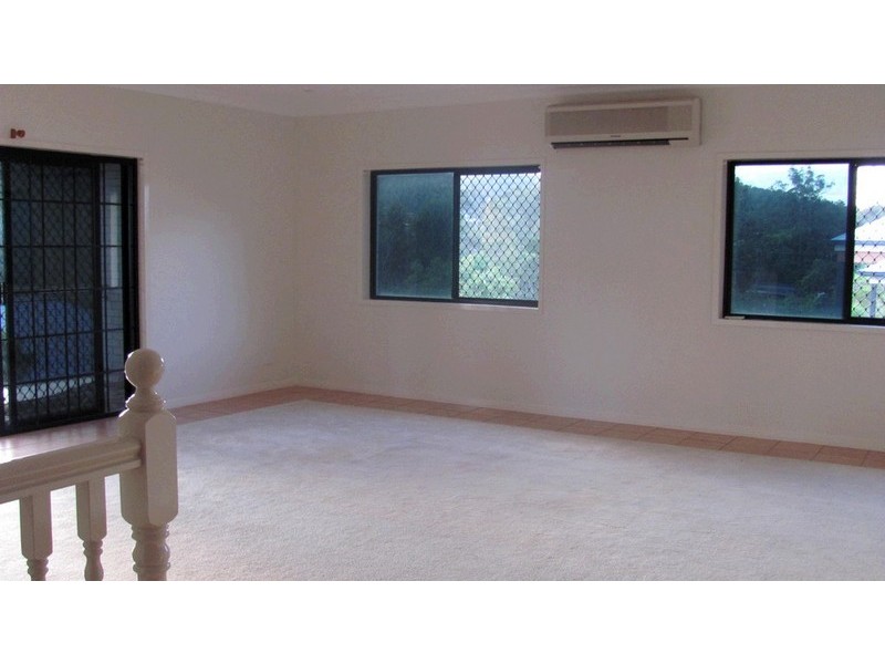 39 Strathmere Place, Upper Kedron QLD 4055