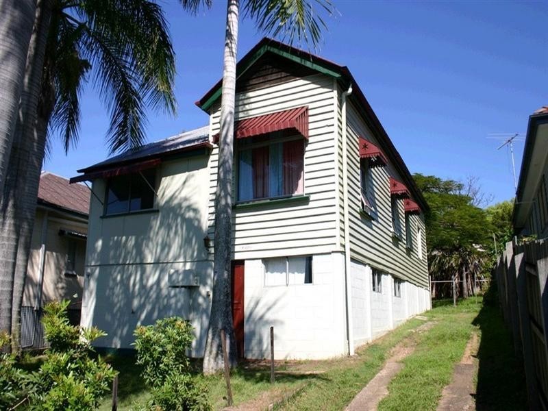 26 Enoggera Road, Newmarket QLD 4051