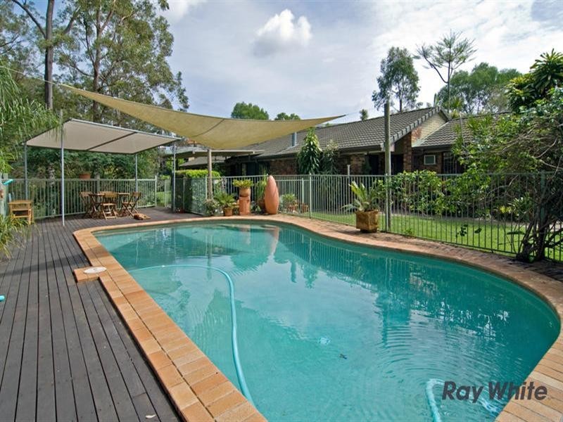 2 Lambert Court, Eatons Hill QLD 4037