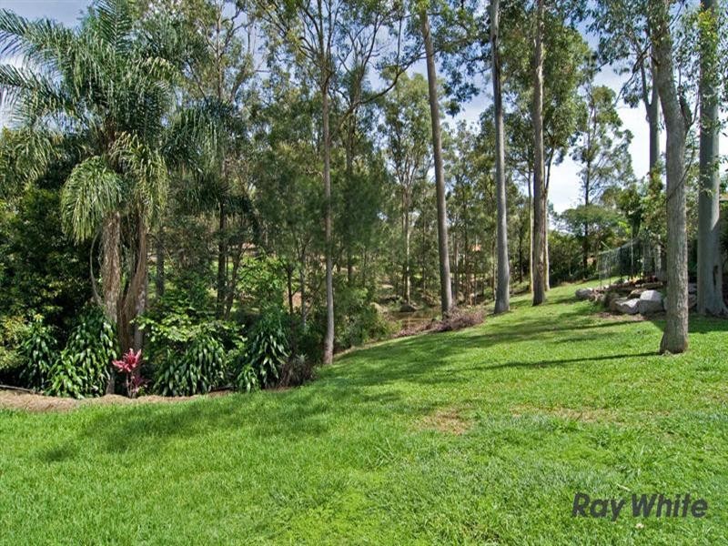 2 Lambert Court, Eatons Hill QLD 4037