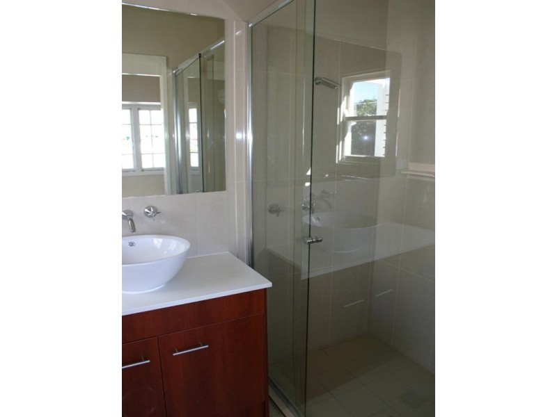 2/25 Kate Street, Newmarket QLD 4051