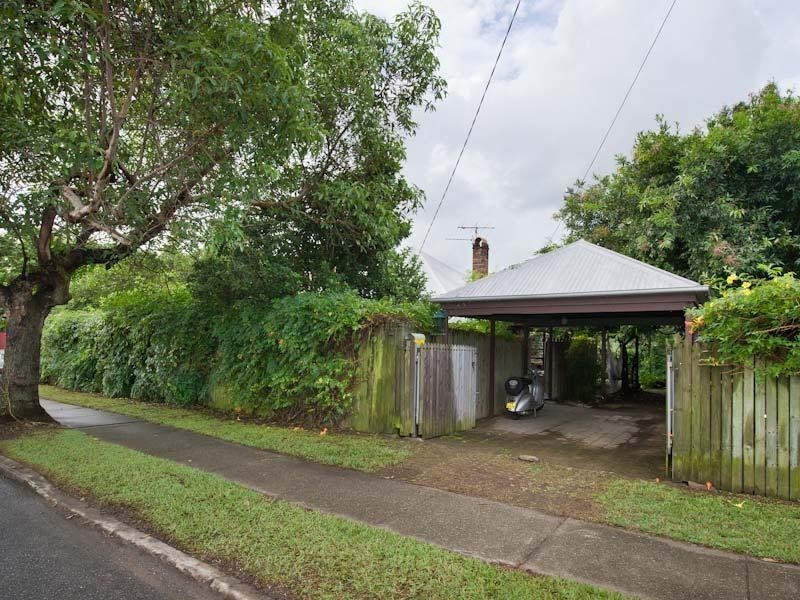 104 Edmondstone Street, Newmarket QLD 4051