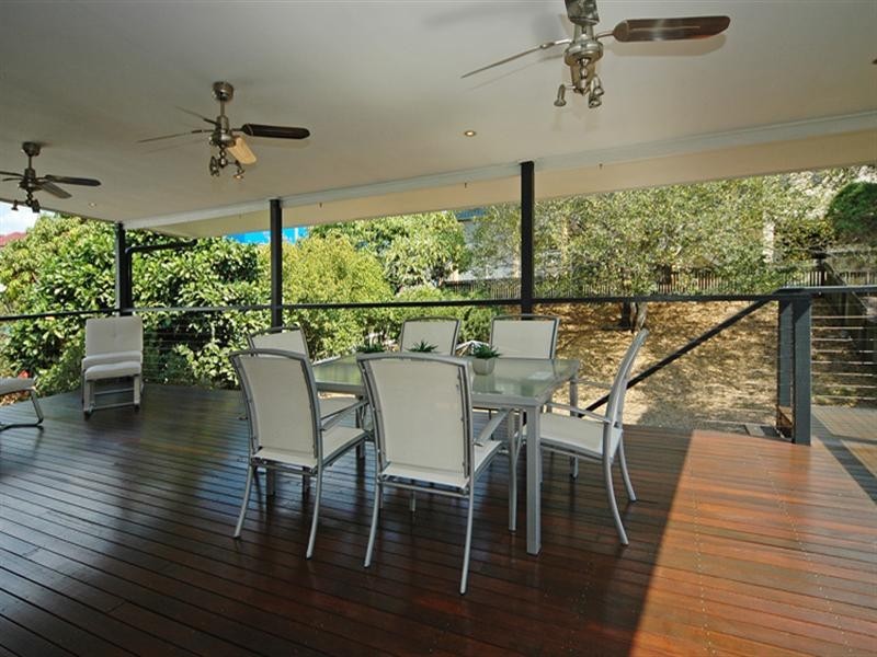 10 Travill Street, Newmarket QLD 4051