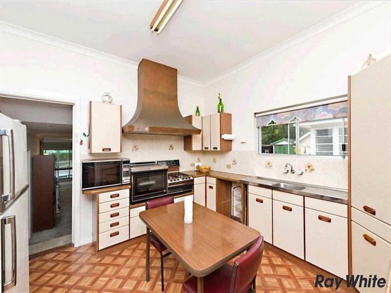 50 Paling Avenue, Wilston QLD 4051