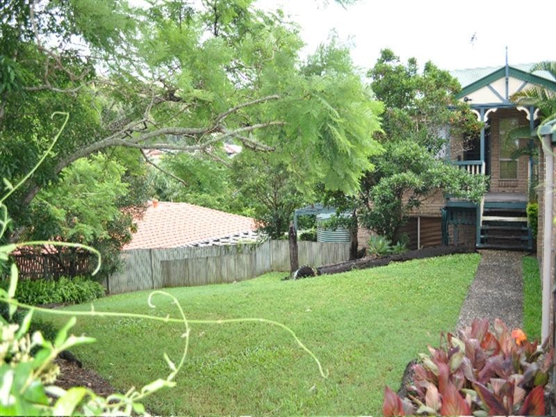 129 McAlroy Road, Ferny Grove QLD 4055