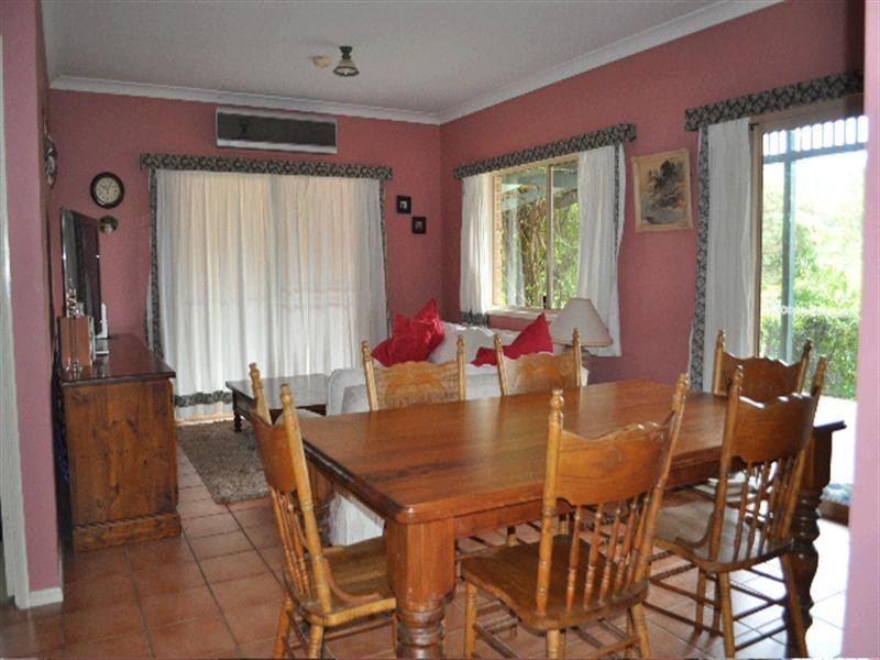 129 McAlroy Road, Ferny Grove QLD 4055