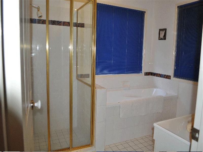 129 McAlroy Road, Ferny Grove QLD 4055