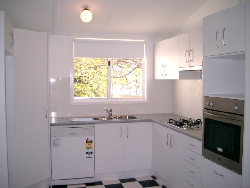 27 Bush Street, Windsor QLD 4030