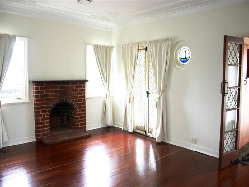 360 Days Road, Grange QLD 4051