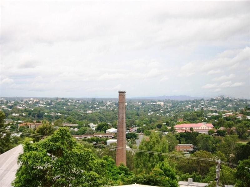 360 Days Road, Grange QLD 4051