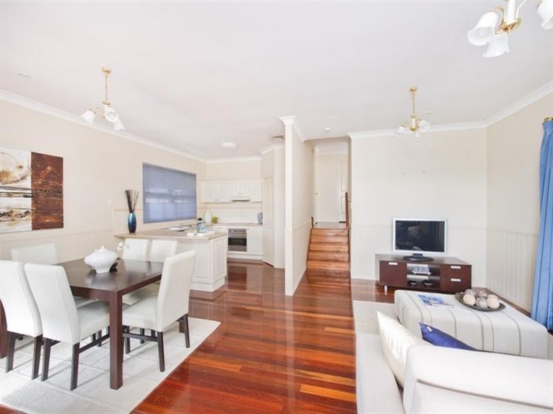 34 Lansdowne Street, Newmarket QLD 4051