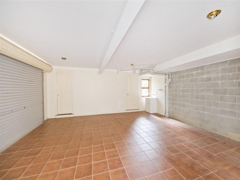 34 Lansdowne Street, Newmarket QLD 4051