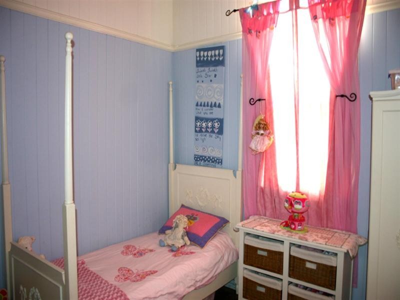 73 Green Terrace, Windsor QLD 4030