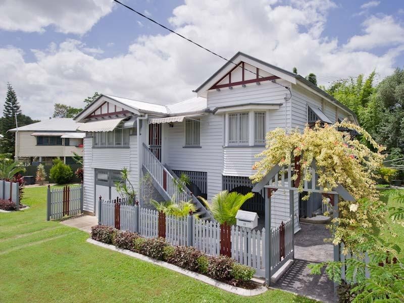 11 Owen Street, Wooloowin QLD 4030