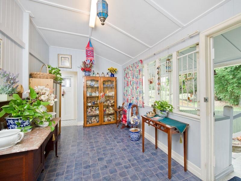 11 Owen Street, Wooloowin QLD 4030