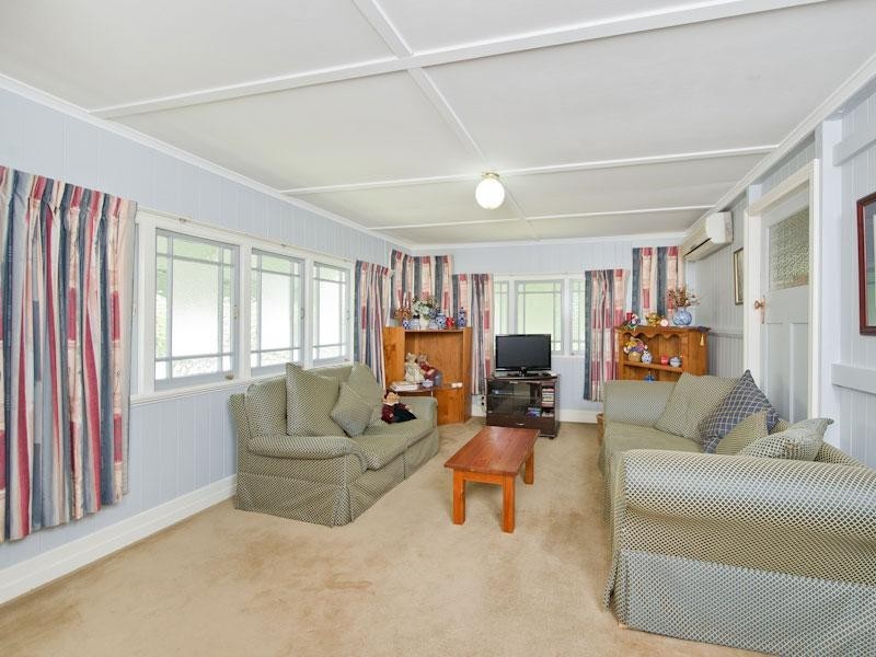 11 Owen Street, Wooloowin QLD 4030