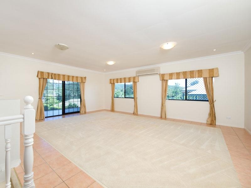 39 Strathmere Place, Upper Kedron QLD 4055