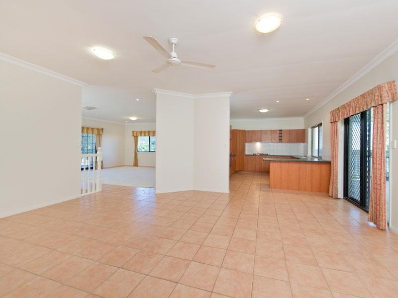 39 Strathmere Place, Upper Kedron QLD 4055