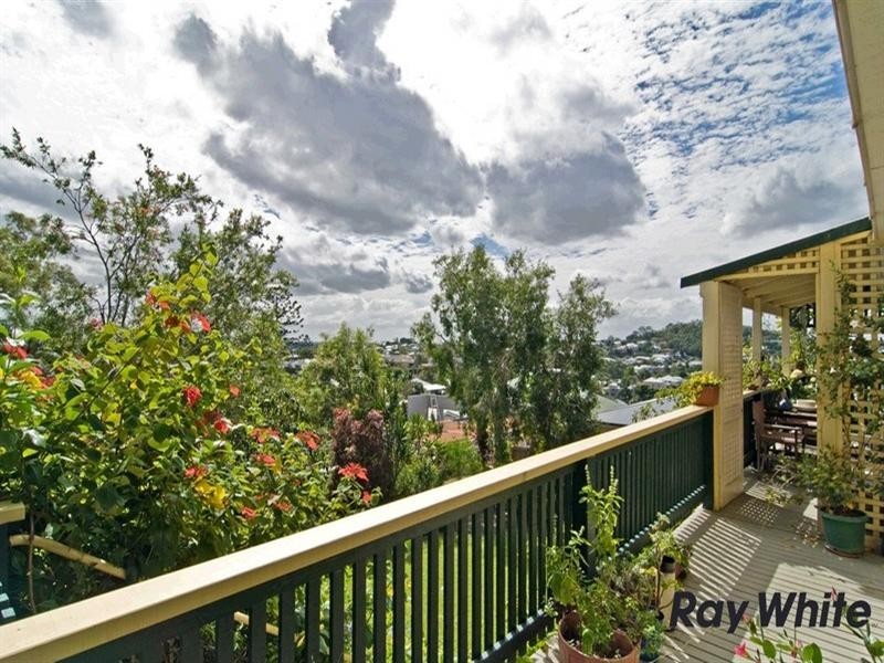 22 Watson Street, Newmarket QLD 4051