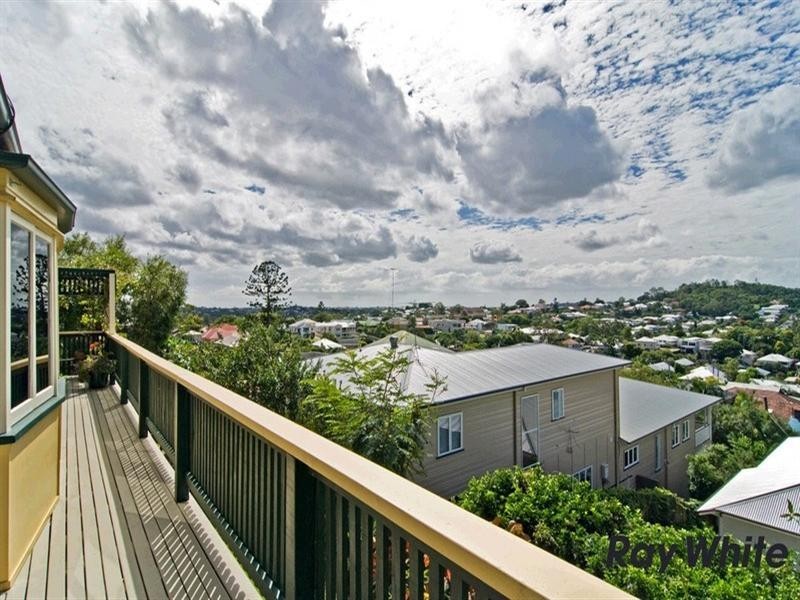 22 Watson Street, Newmarket QLD 4051