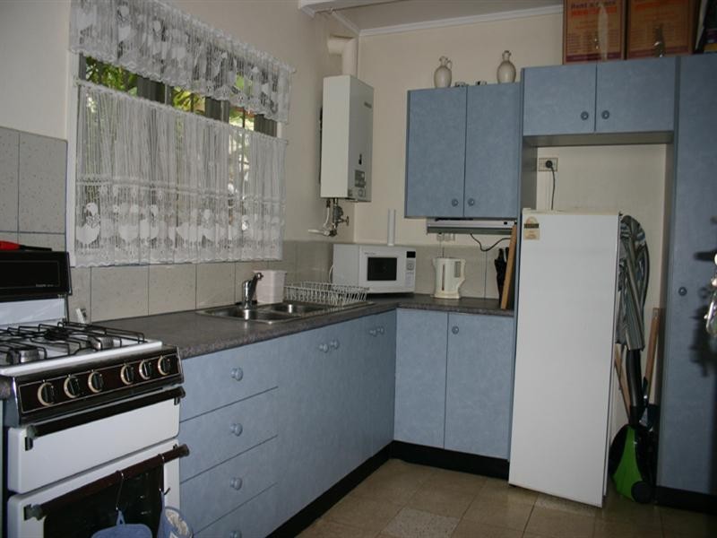 2/11 Fleming Road, Herston QLD 4006