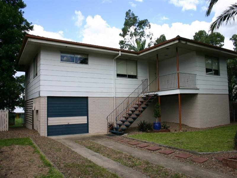 11 Rinavore Street, Ferny Grove QLD 4055