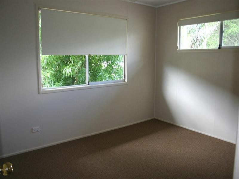 11 Rinavore Street, Ferny Grove QLD 4055