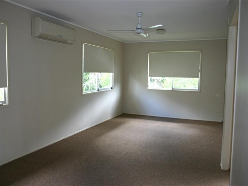 11 Rinavore Street, Ferny Grove QLD 4055