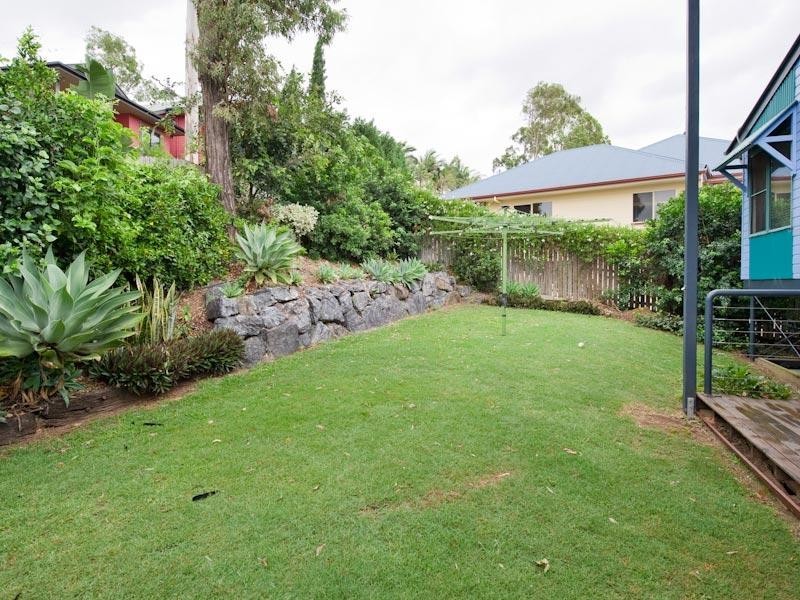 16 Larwood Place, Ferny Hills QLD 4055