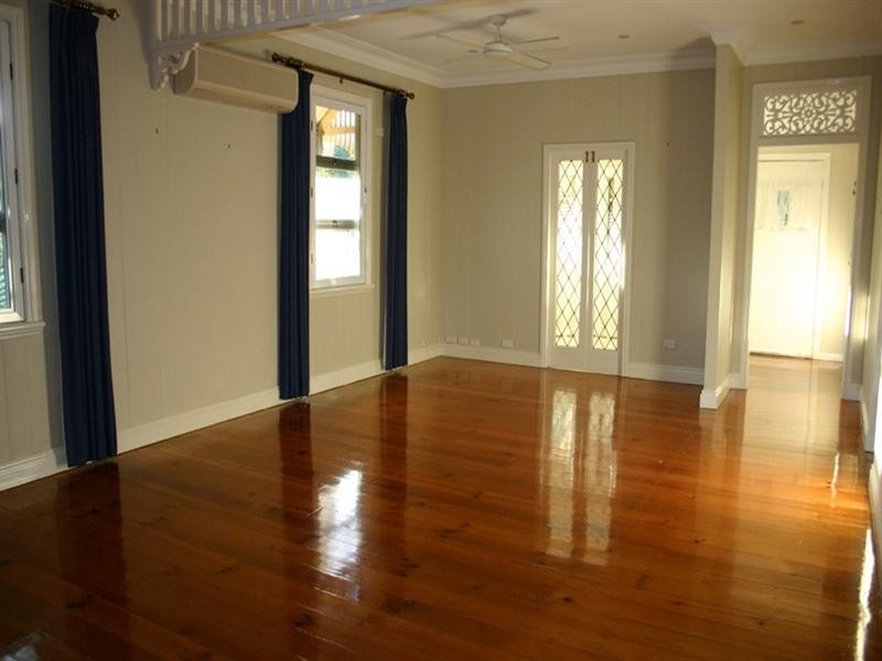 29 Sixth Avenue, Windsor QLD 4030