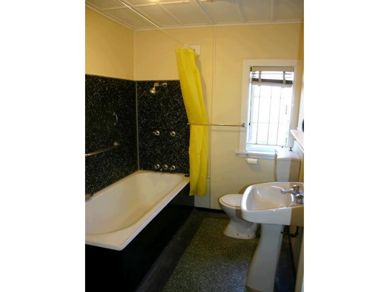 103 Constitution Road, Windsor QLD 4030