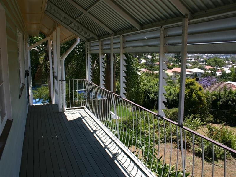 103 Constitution Road, Windsor QLD 4030