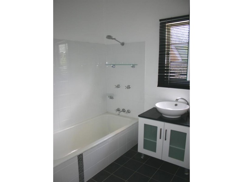 58 Pear Street, Greenslopes QLD 4120