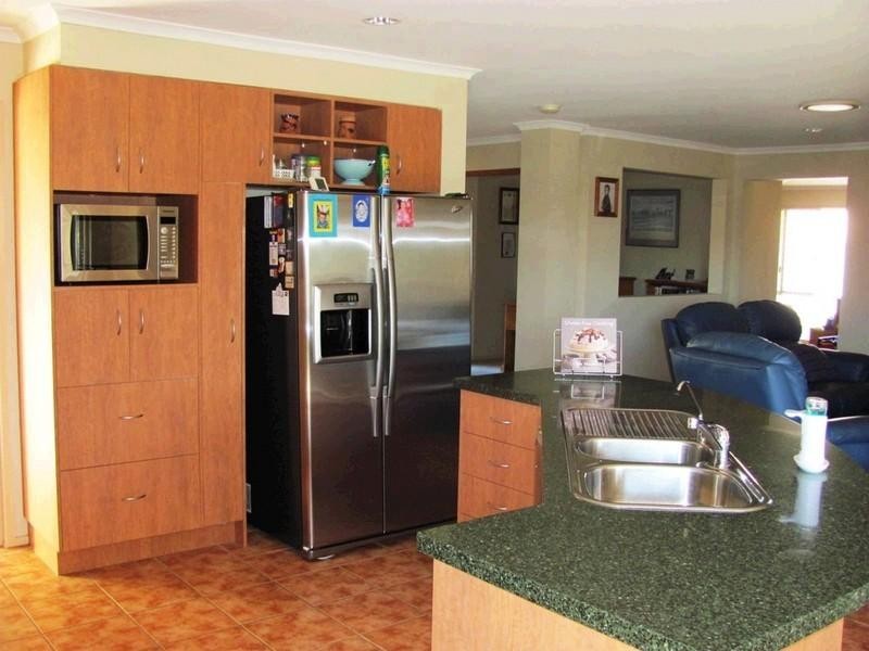 42 Wyellan Place, Upper Kedron QLD 4055