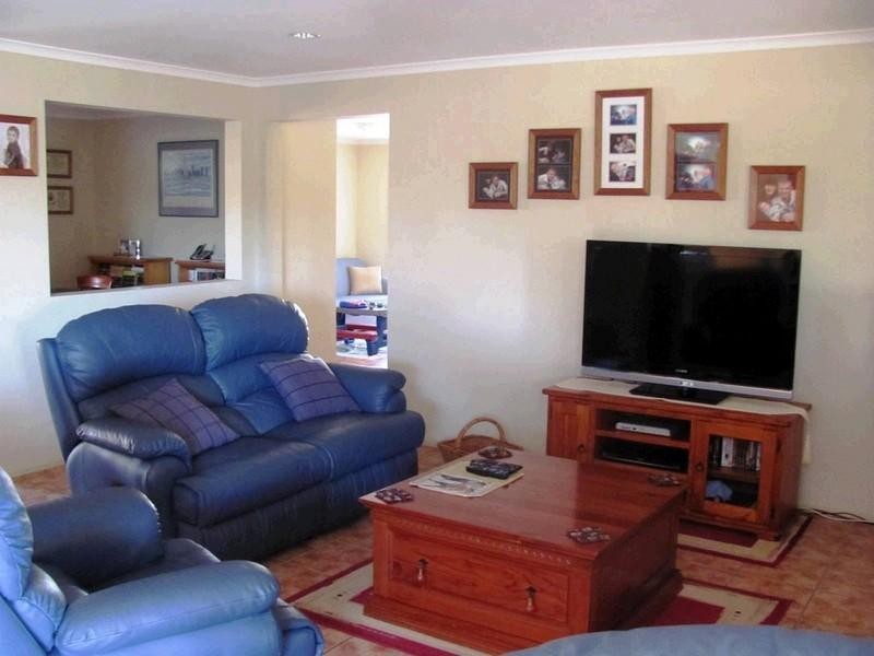 42 Wyellan Place, Upper Kedron QLD 4055