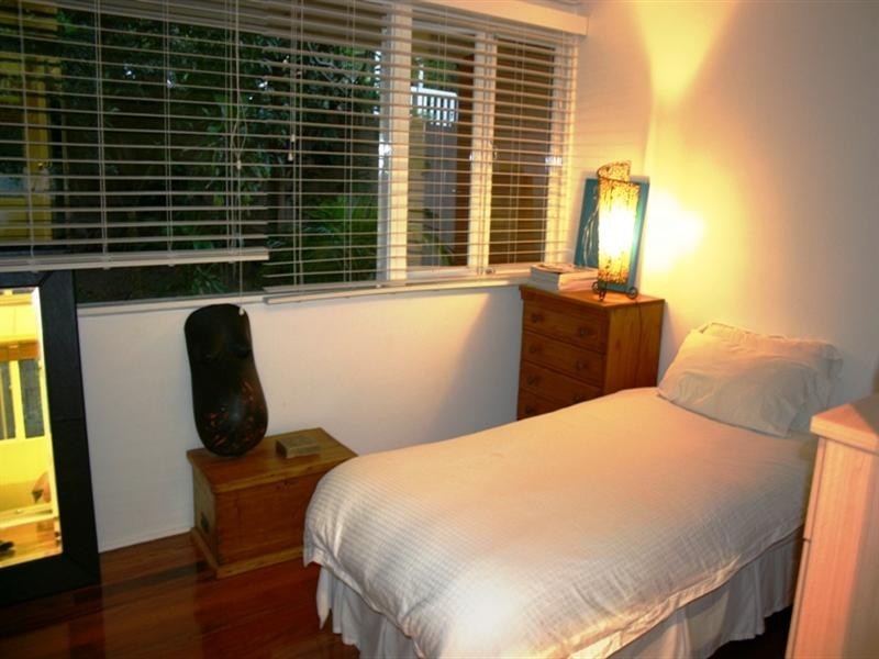 8 Leyton Street, Grange QLD 4051