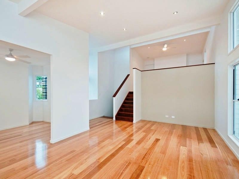 12 Thurlow Street, Newmarket QLD 4051