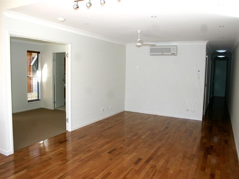 15/8 Lackeen Street, Everton Park QLD 4053