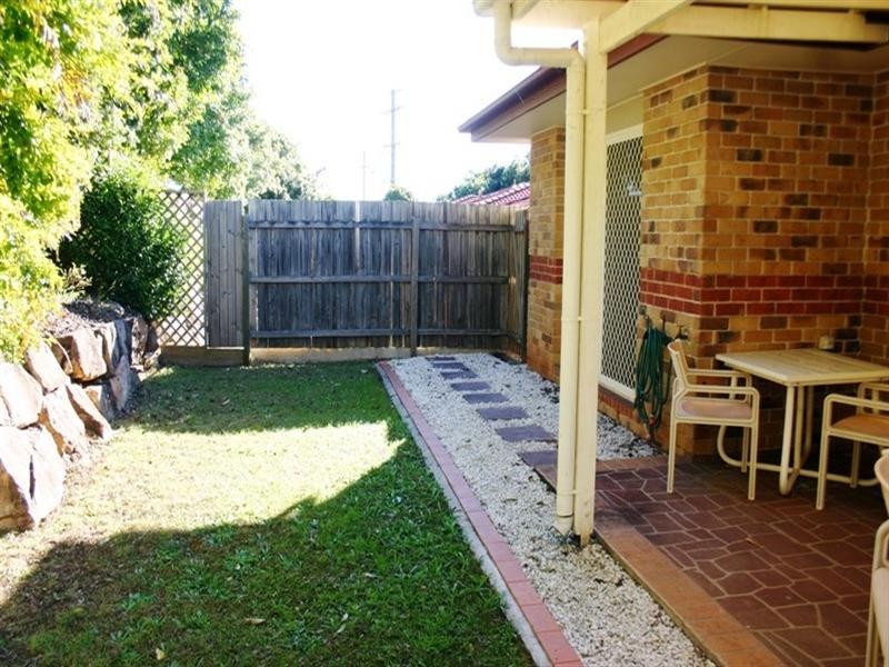 2/24 Faheys Road E, Albany Creek QLD 4035