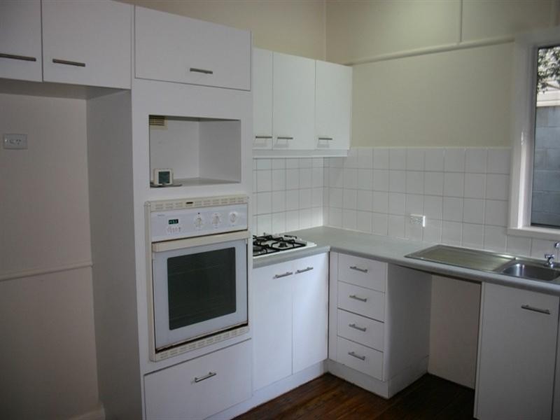 16 Dover Street, Wilston QLD 4051