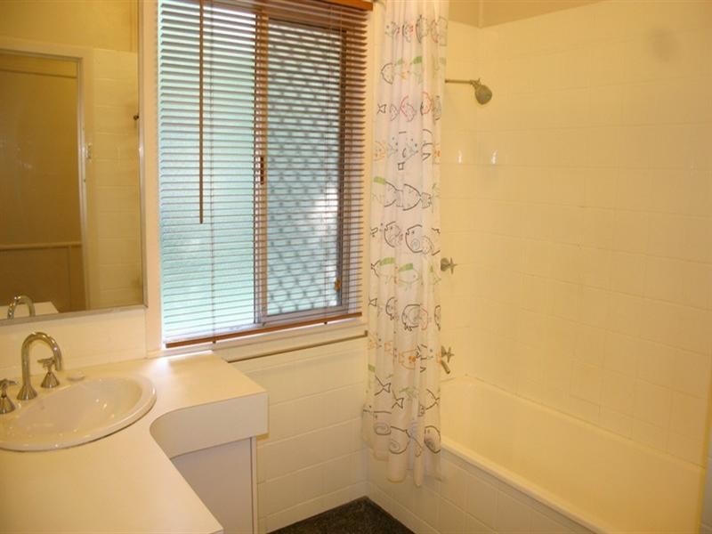 16 Dover Street, Wilston QLD 4051