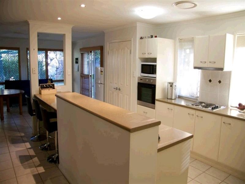 99 Selkirk Crescent, Upper Kedron QLD 4055