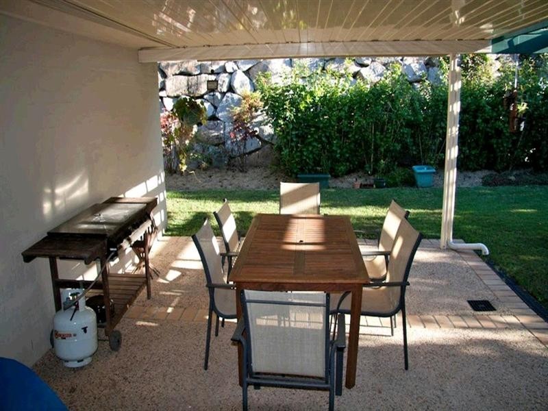 99 Selkirk Crescent, Upper Kedron QLD 4055