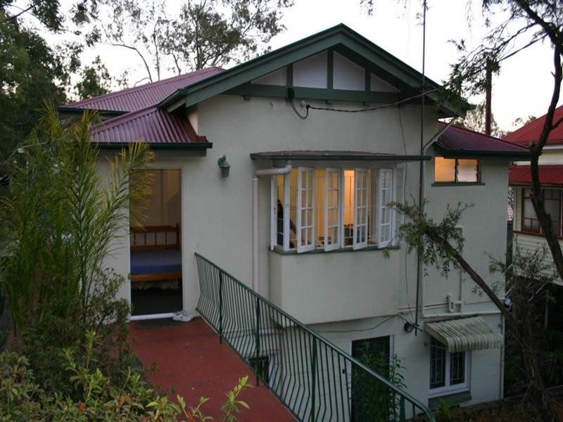 4/11 Fleming Road, Herston QLD 4006