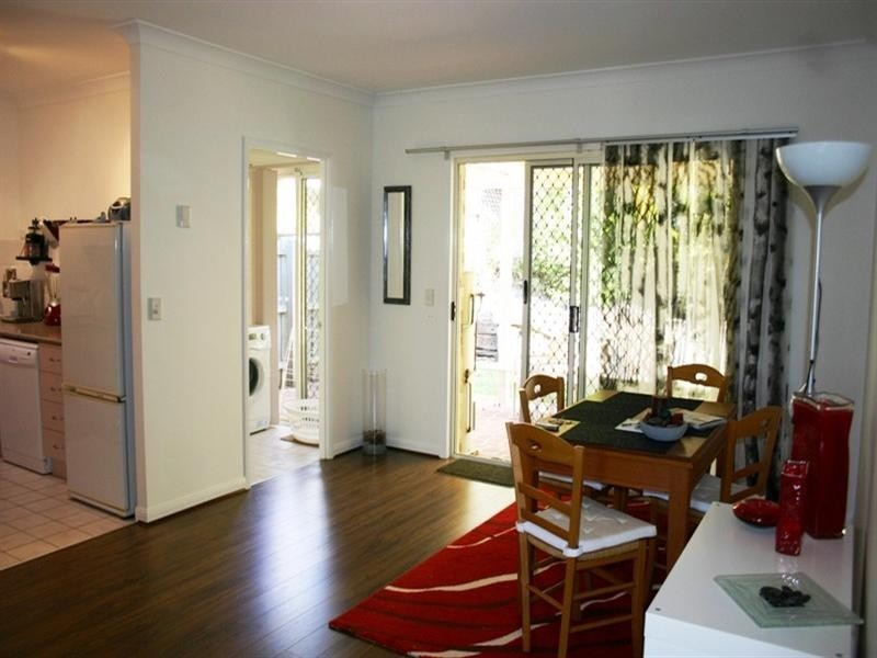 2 Circa Crescent, Albany Creek QLD 4035