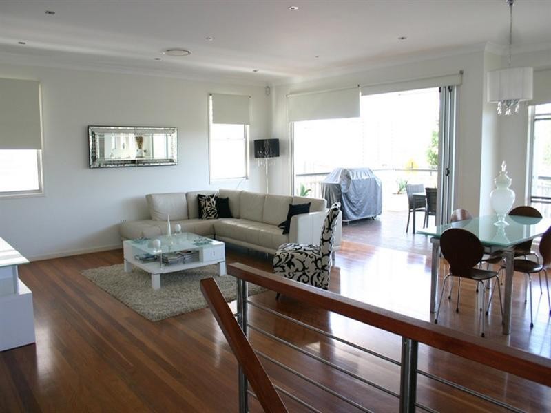 32 South Street, Newmarket QLD 4051