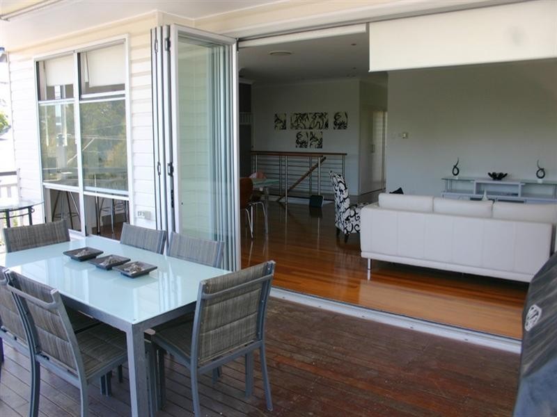 32 South Street, Newmarket QLD 4051