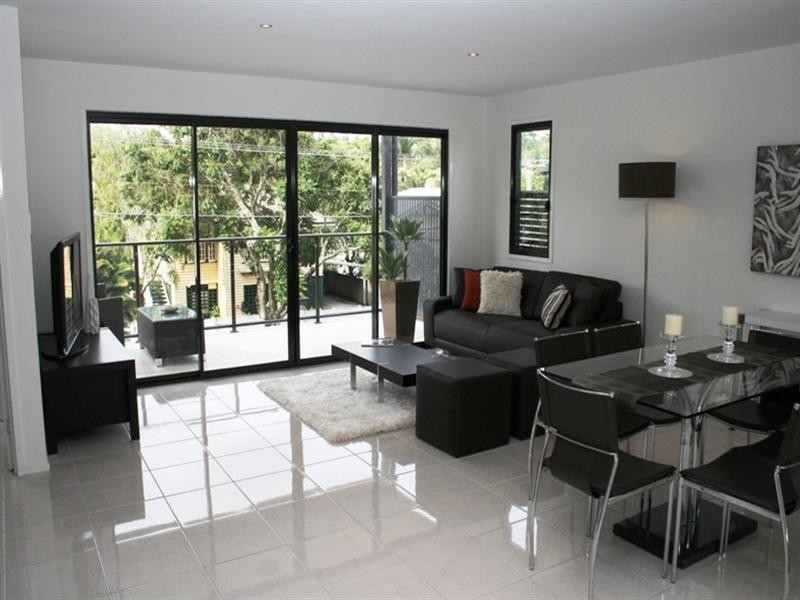 34 Farm Street, Newmarket QLD 4051