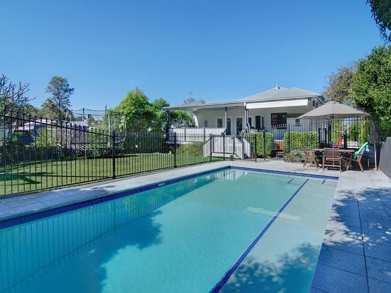 83 Alderley Avenue, Alderley QLD 4051