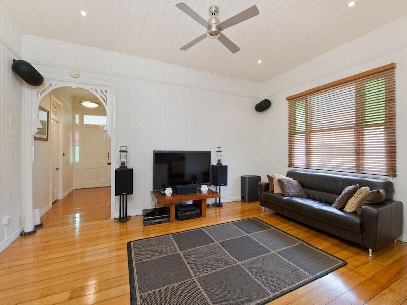 46 Grange Road, Grange QLD 4051